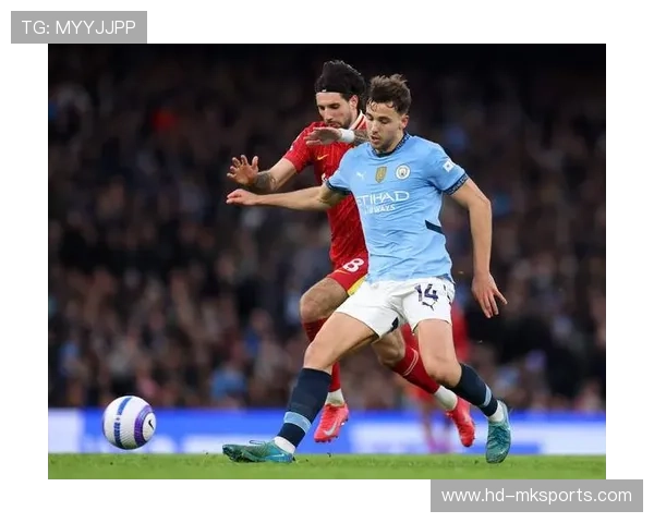 曼城3-2-4-1变阵压制肋部空间 斯通斯前插成进攻推进器 曼城3-2-4-1变阵压制肋部空间 斯通斯前插成进攻推进器