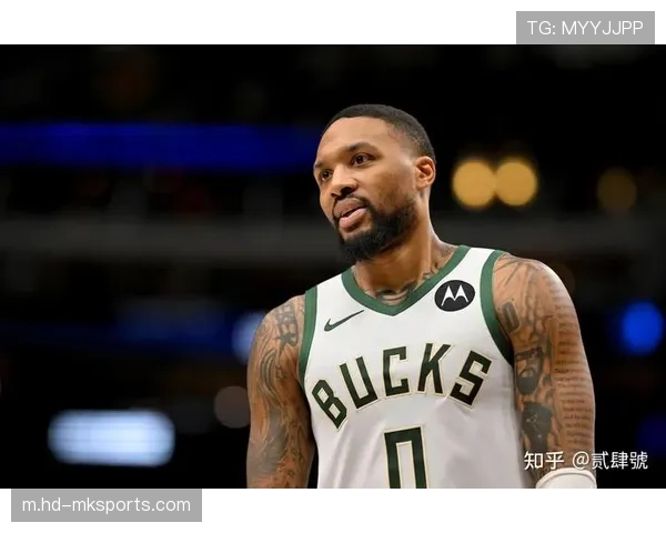 杨瀚森场边为利拉德加油 中国元素闪耀洛杉矶